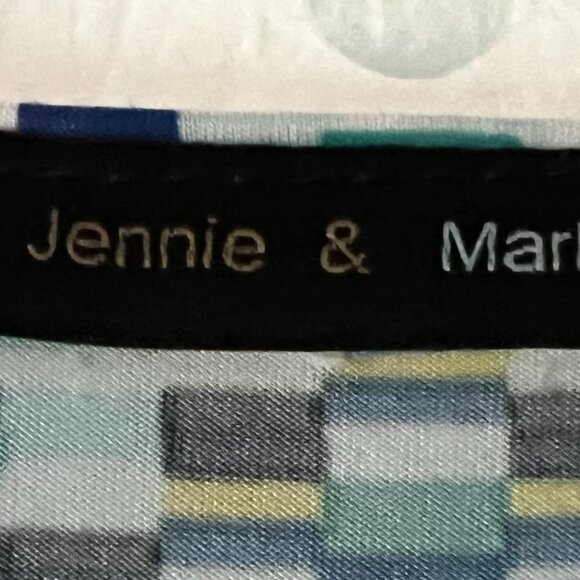 Green and Blue Geometric cow neck Tunic: size medium - Picture 2 of 3